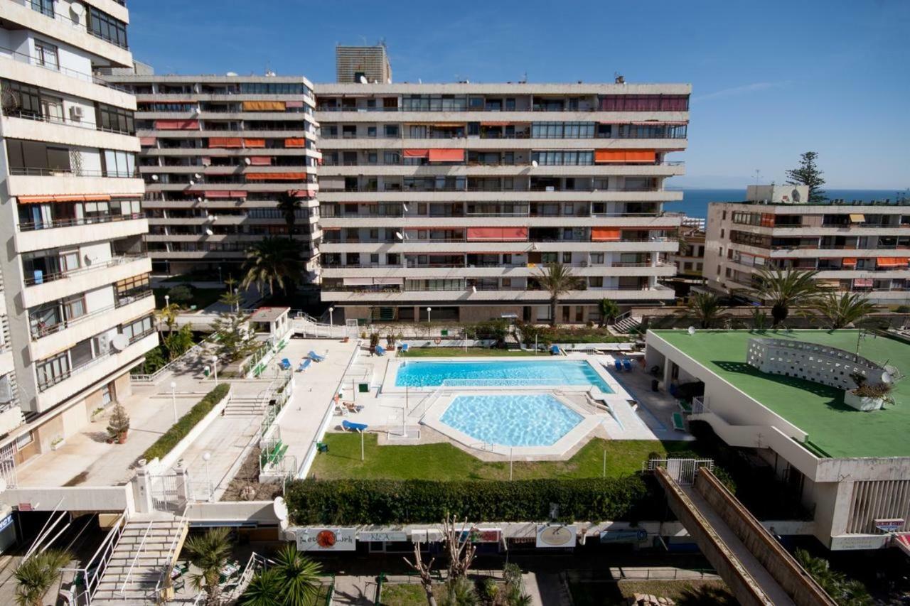 Nogalera 110 City Central 3 Seasonal Pools With Bar Торемолинос Екстериор снимка