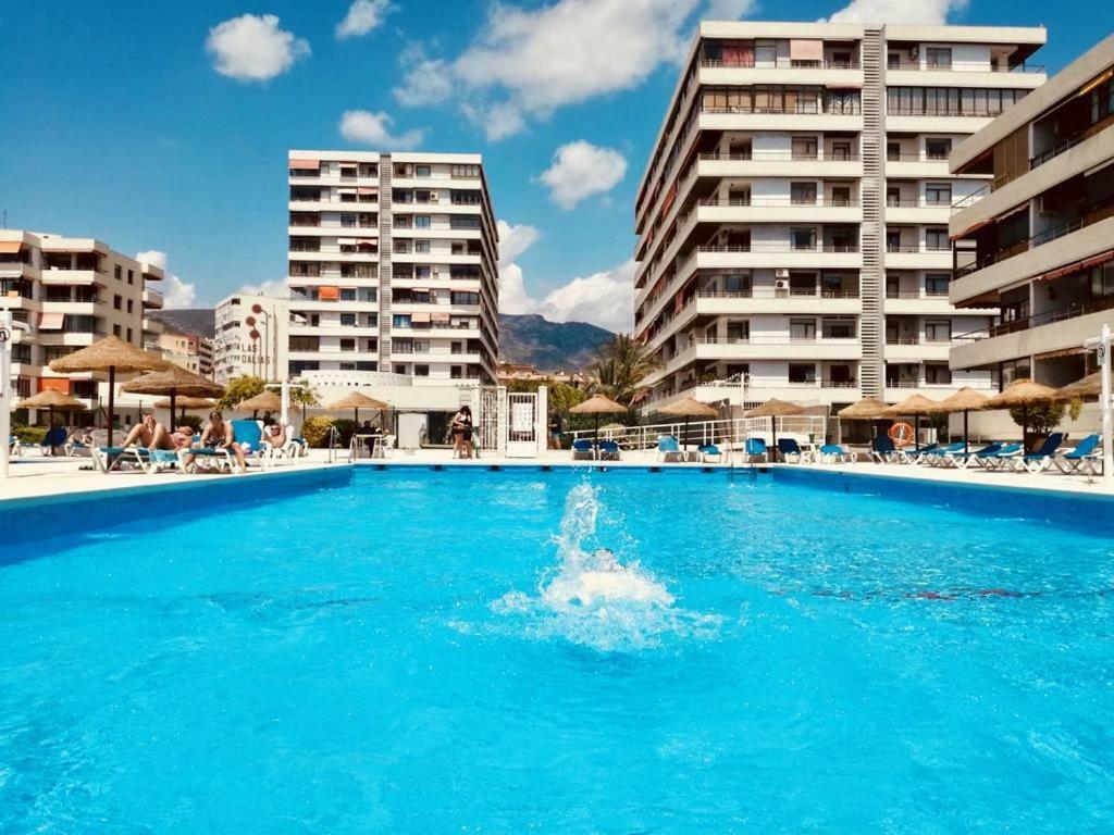 Nogalera 110 City Central 3 Seasonal Pools With Bar Торемолинос Екстериор снимка